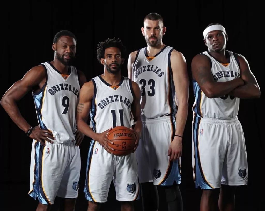 中超：北京国安客场2-1逆转上海申花（中超：北京国安客场2-1逆转击败上海申花）