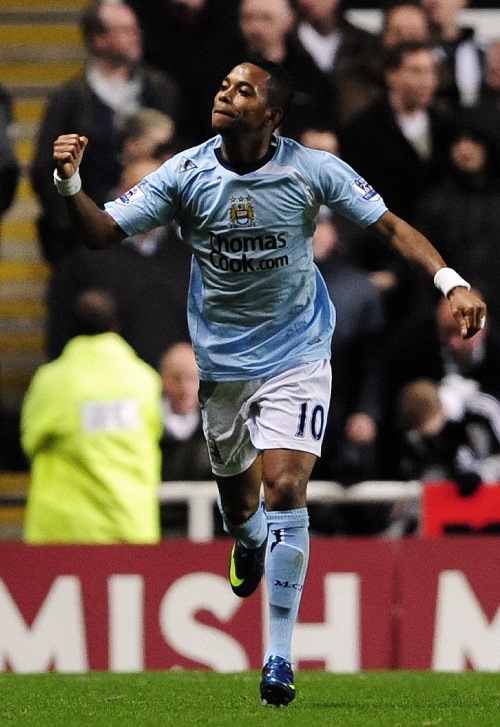 蒯曼三线作战经受住考验！国乒男队主力待补强，年轻选手未达标准（蒯曼三线出击扛住考验，国乒男队主力仍需补强，年轻梯队未达标）