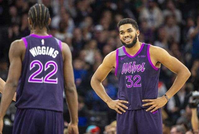 欧冠：巴黎客场2-1逆转曼联（欧冠：巴黎客场2-1翻盘曼联）