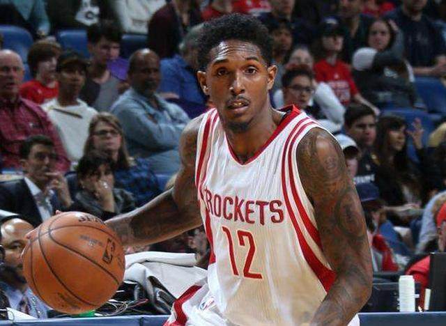 博主：利物浦考虑让杰拉德任临时主帅，同时也看好纳格尔斯曼（消息称利物浦考虑由杰拉德担任看守主帅，同时青睐纳格尔斯曼）