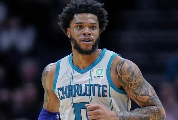 球探：班巴合同明夏到期，尤文、米兰、国米和罗马有意免签他（球探称班巴合同明夏到期，尤文、米兰、国米与罗马考虑零转会引进）