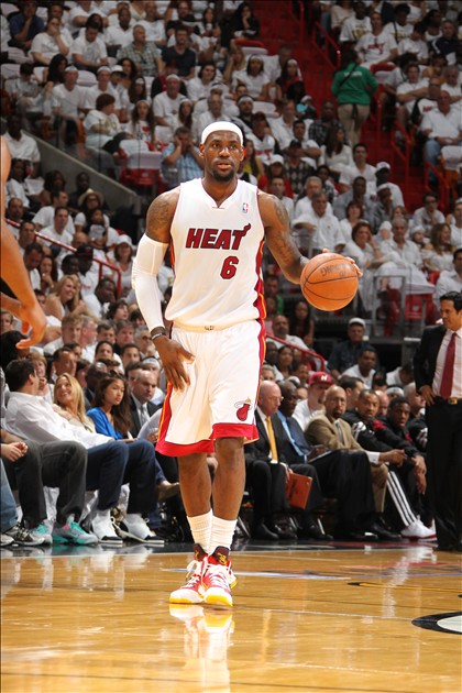 意媒：罗马看上科隆前锋马拉和桑坦德前锋阿雷瓦洛（意媒：罗马有意引进科隆前锋马拉与桑坦德前锋阿雷瓦洛）