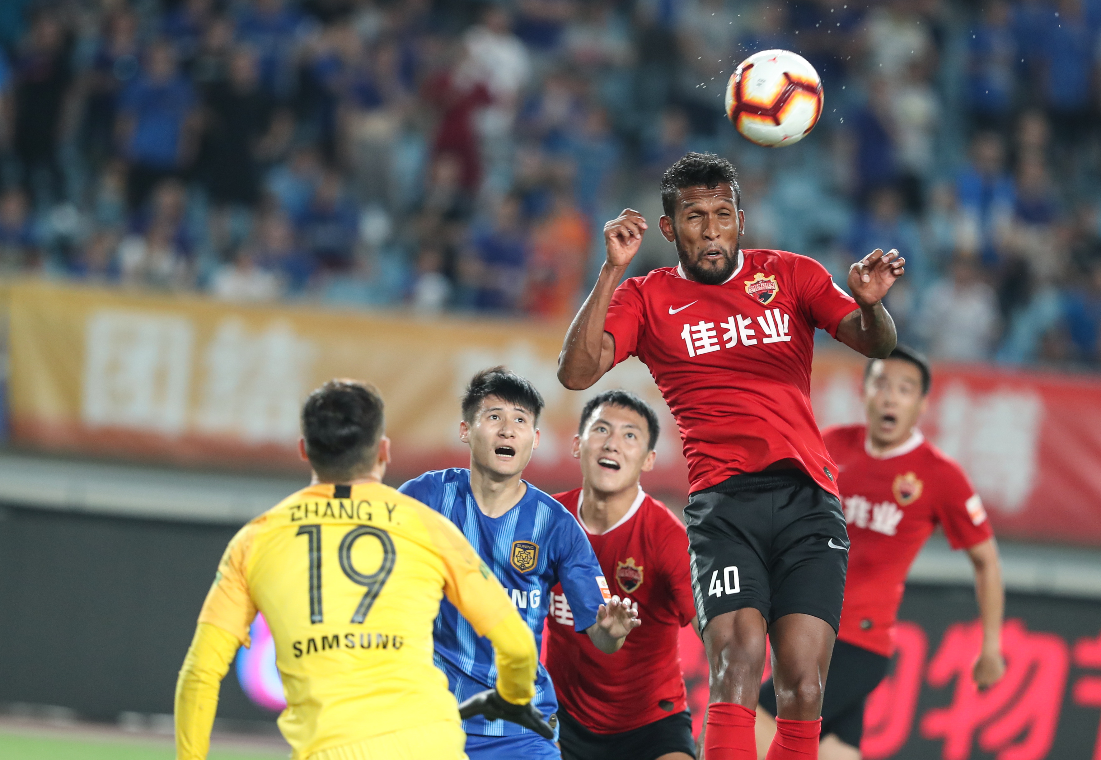 争议！贝林厄姆14分入选最佳阵容，但哈兰德总得分17分却无缘（争议再起：贝林厄姆14分入选最佳阵容，哈兰德17分反而落选）