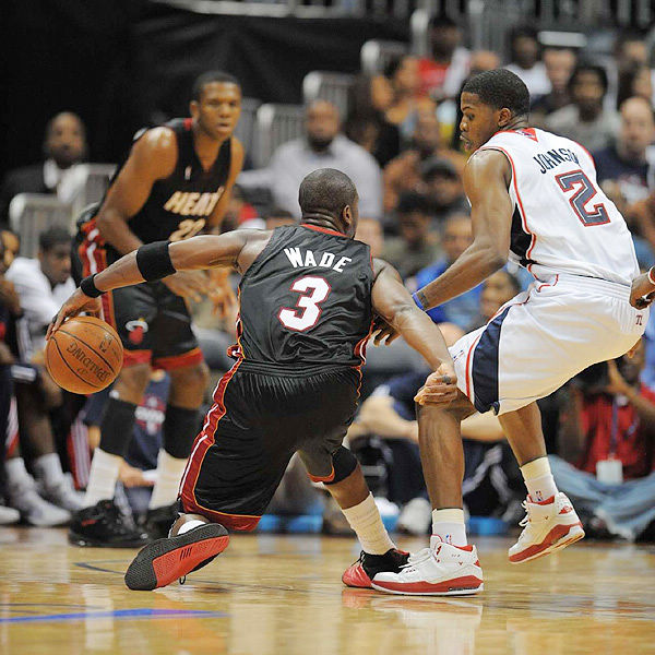 森保一对话特鲁西埃：与其执着于八强，不如以世界冠军为目标（森保一与特鲁西埃对话：别困于八强，把目标瞄准世界冠军）