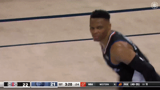 跟队：孙兴慜将留在韩国，以便于完成加盟洛杉矶的转会（随队记者：孙兴慜将留在韩国，以推进加盟洛杉矶的转会手续）