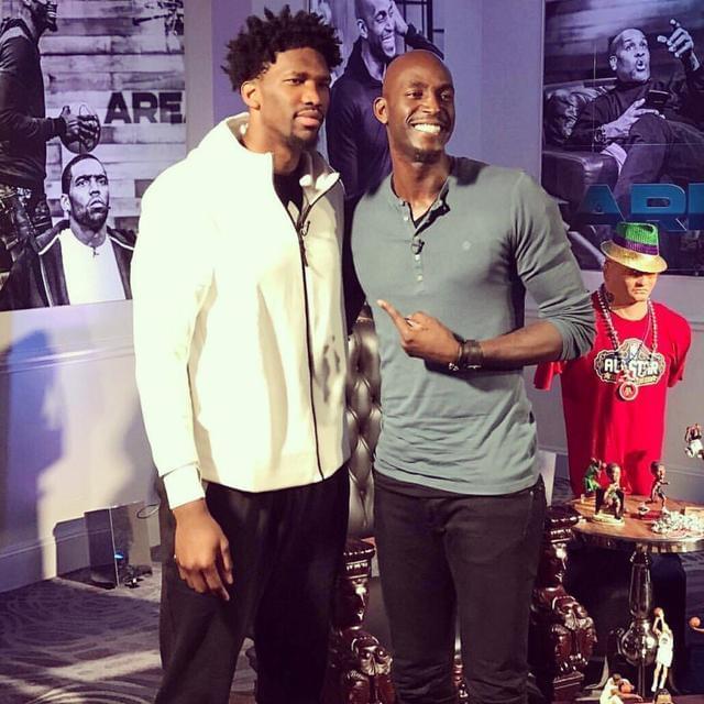 足球评论员如何分析比赛？（足球评论员怎样解读一场比赛？）