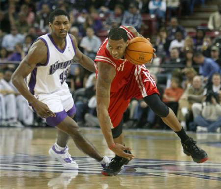 踢球不是拼命跑（踢球讲智慧，不靠拼命跑）