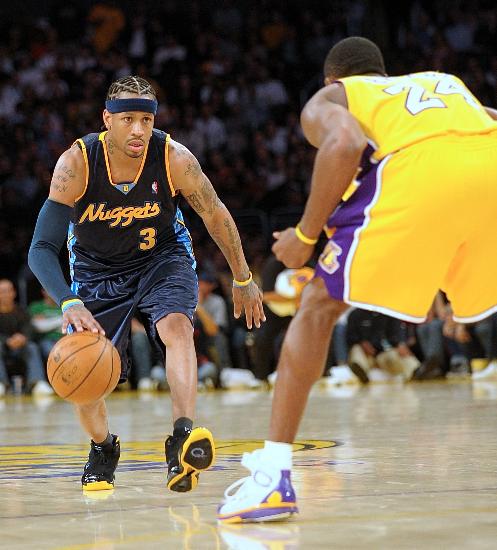 本菲卡2-0那不勒斯，里奥斯传射，巴雷罗破门（本菲卡2-0力克那不勒斯，里奥斯传射立功，巴雷罗建功）