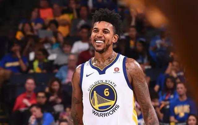 黄蜂队备战老鹰之战，三员大将出战成疑（黄蜂迎战老鹰在即，三大主力出战成疑）