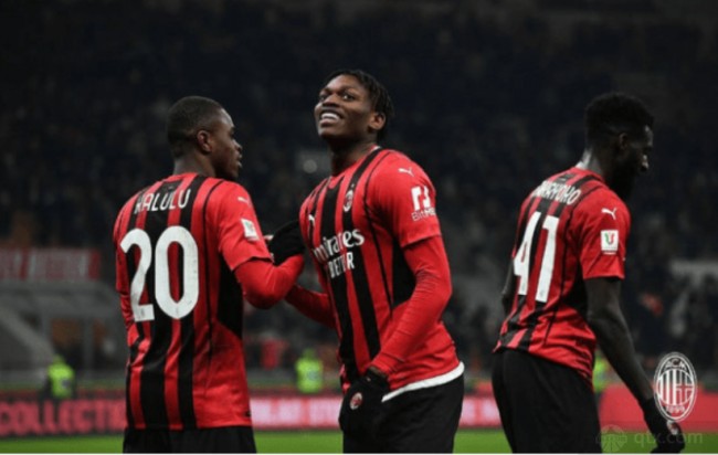 科尔：我们很快会迎来追梦和霍福德回归，所以我们拥有足够体型（科尔：追梦、霍福德即将回归，阵容尺寸不成问题）