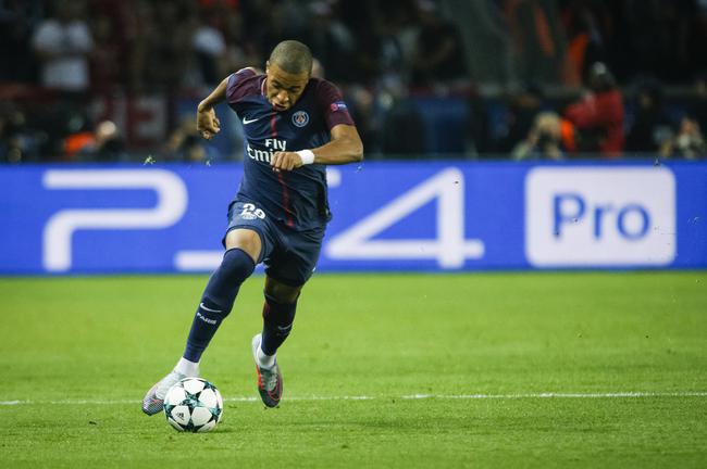 英超半场：内托冲顶破门，吉滕斯献助攻，切尔西1-0伯恩利（英超半场战报：吉滕斯送助攻，内托头球建功，切尔西暂1-0伯恩利）