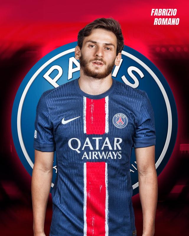 贝林厄姆留言调侃古德利抱得太紧，后者回应：确实过了（贝林厄姆调侃古德利拥抱用力过猛，古德利回应：确实有点过）