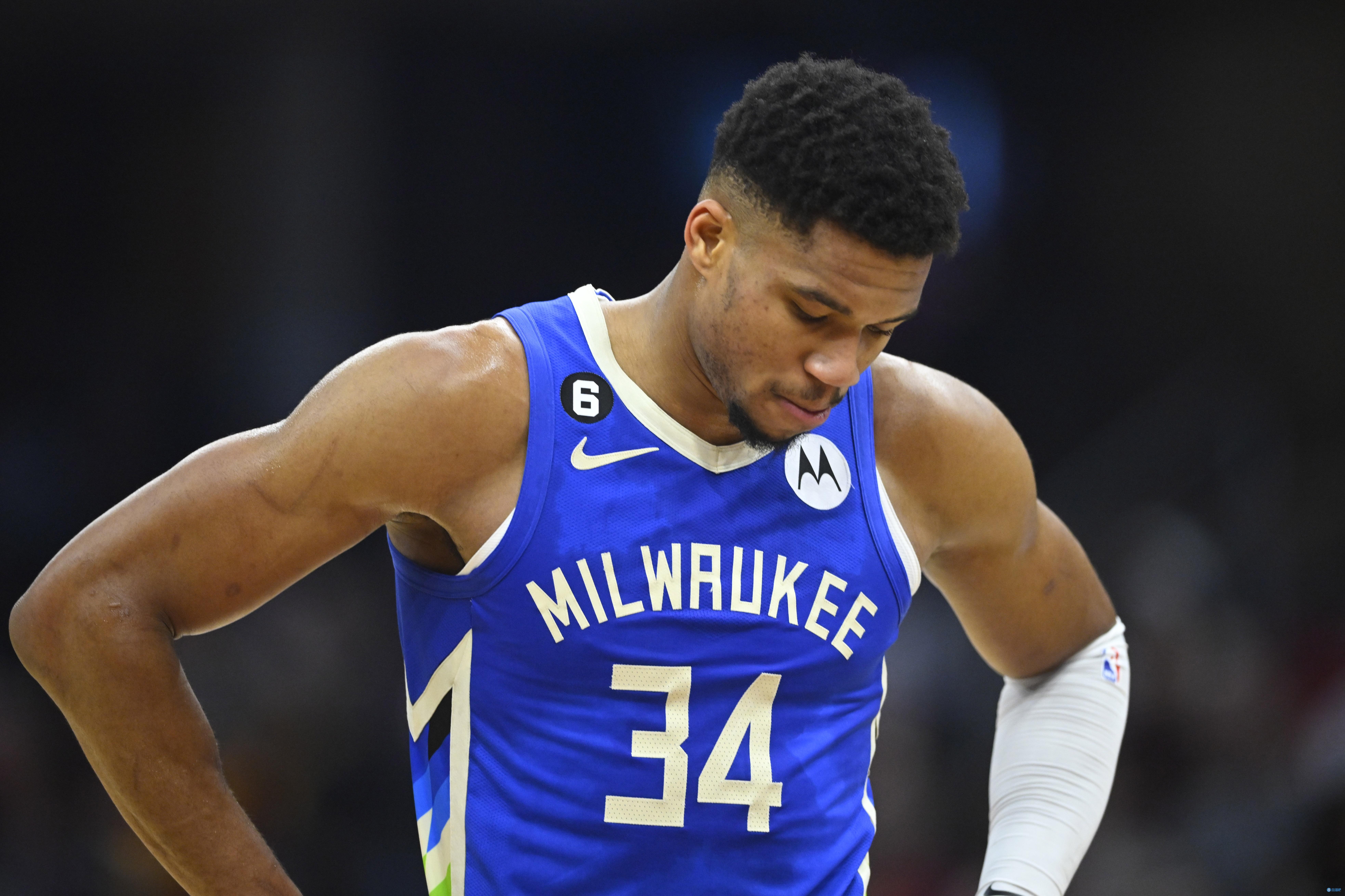 跟队：国米给比萨75万欧就能取消阿金桑米罗的买断权（随队记者：国米只需支付75万欧即可撤销比萨对阿金桑米罗的买断权）