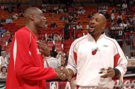 国家队下场！埃及足协官方力挺萨拉赫：埃及国王，你永不独行！（官方发声！埃及足协力挺萨拉赫：埃及之王，永不孤行！）