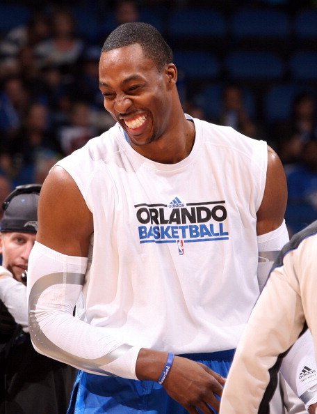 罗马诺：迪萨西被推荐给了巴萨，但若想要完成转会交易，球员必须永久转会（罗马诺：迪萨西获荐巴萨，若想成行须以永久转会达成）